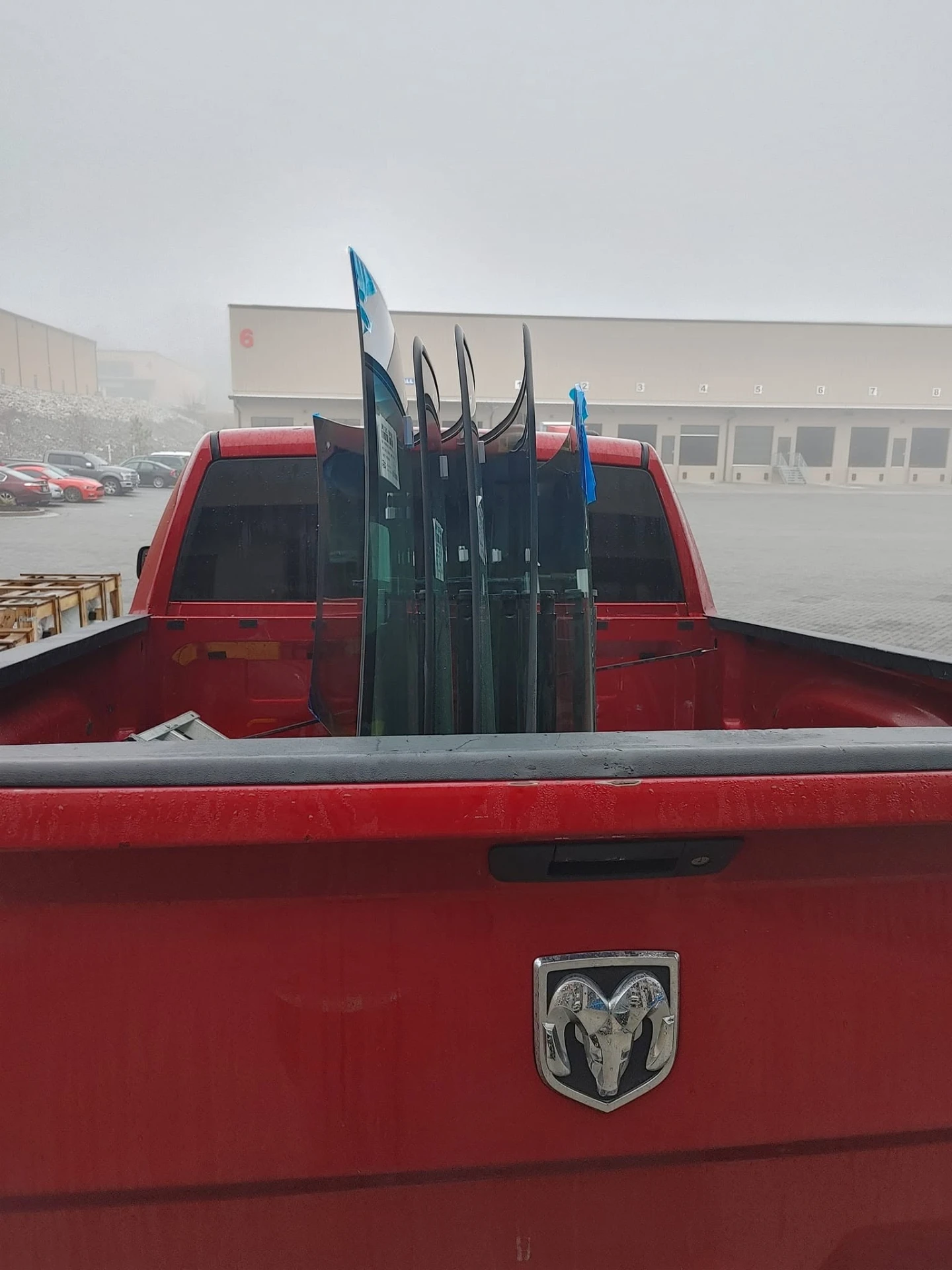 Expert Glass auto glass photo – Glass delivery