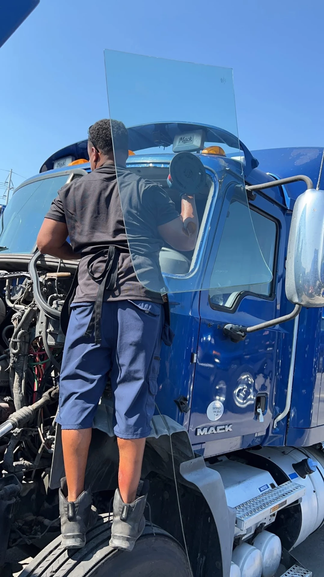 Expert Glass auto glass photo – Semi truck windshield service
